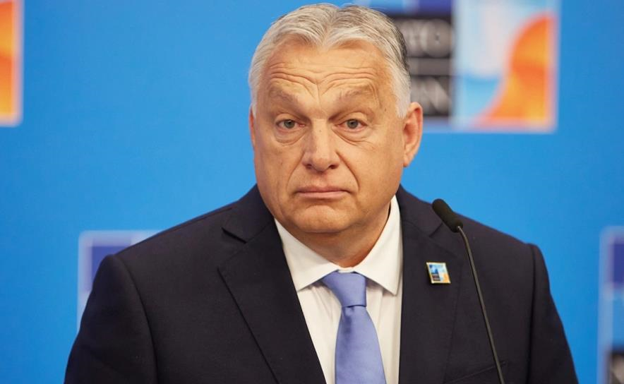 Орбан закликав лідерку Єврокомісії піти у відставку