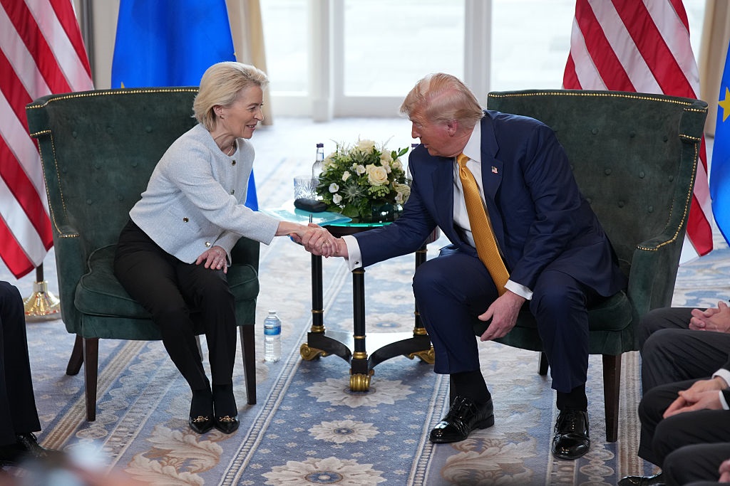 Фон дер Ляєн поговорила з Трампом після атаки на Київ