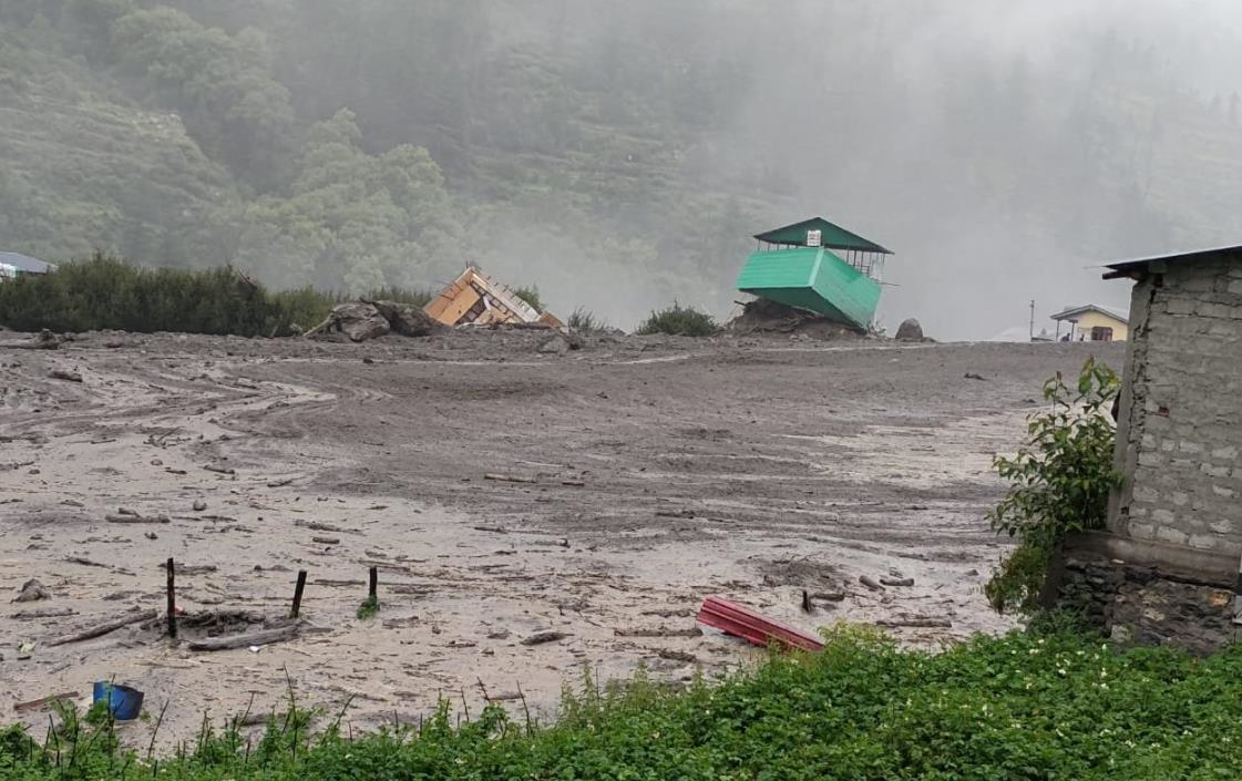 Потужна повінь змила село в Індії