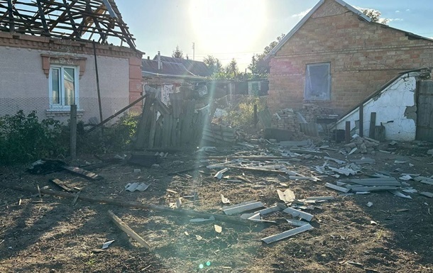 РФ атакувала Нікопольщину, поранені двоє жінок та 4-місячна дитина
