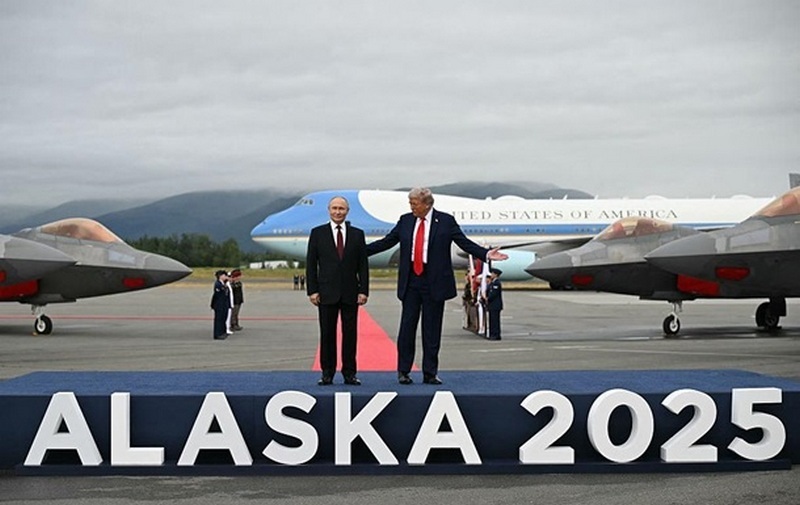 ЗМІ: Трамп сказав, що Путін вимагає від України віддати йому весь Донбас