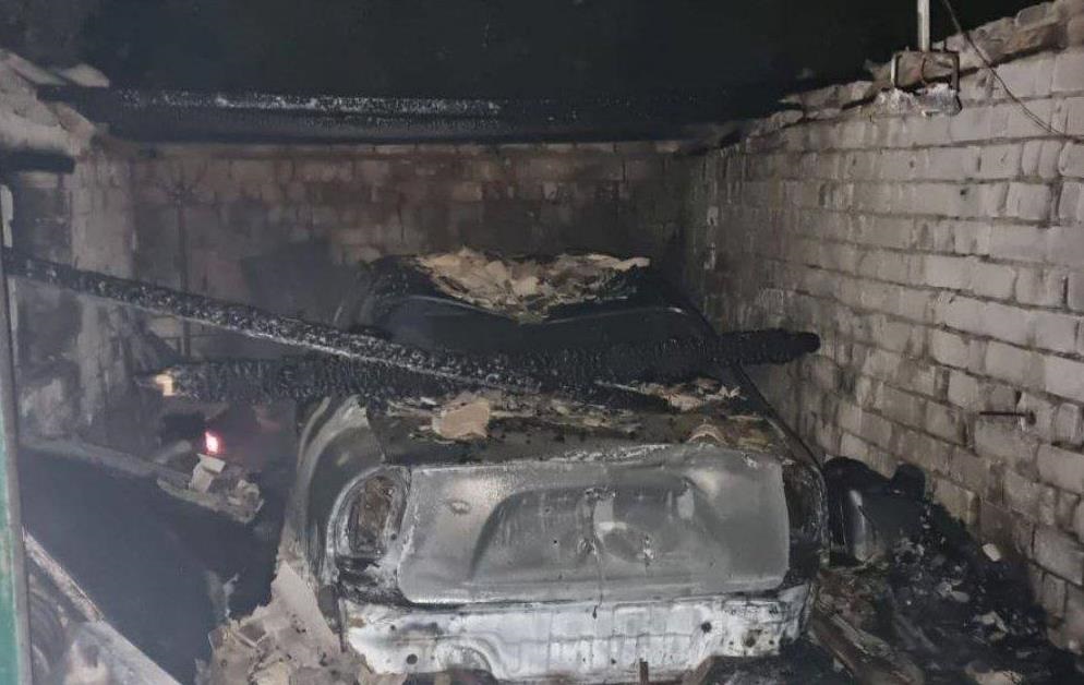 Атака дронів на Дніпропетровщину: сталися великі пожежі