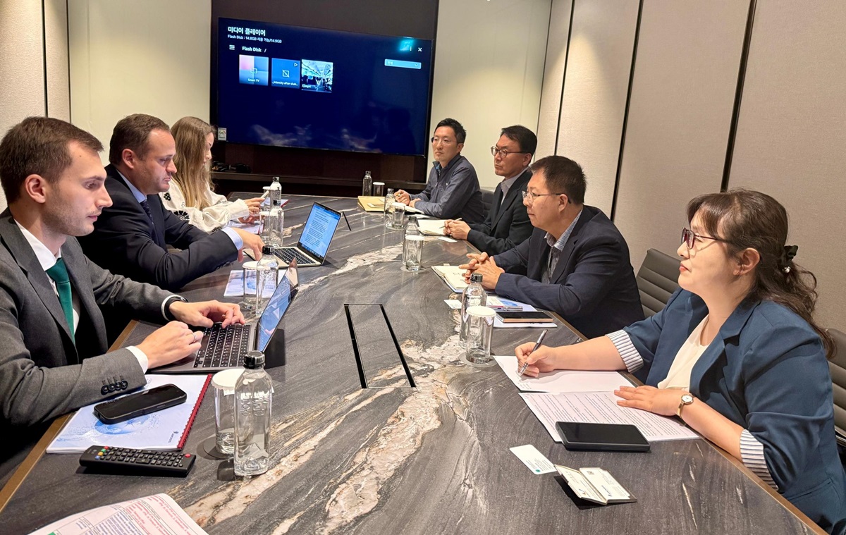 Не тільки Hyundai: Україна купує нові потяги з Кореї