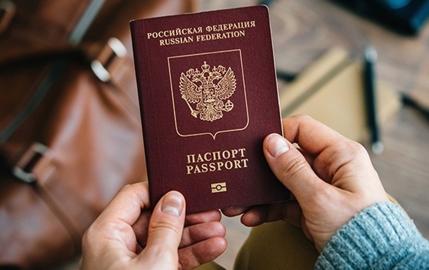 Німеччина посилила візовий контроль для росіян