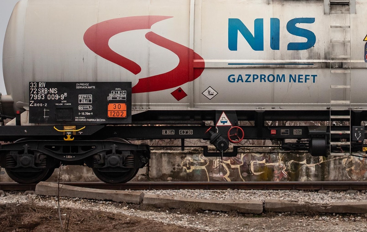 США накладуть санкції на нафтову компанію NIS – президент Сербії