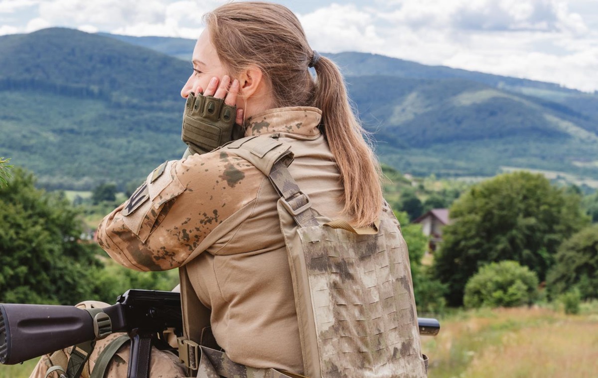 Стало відомо, скільки чоловіків і жінок готові воювати за Україну