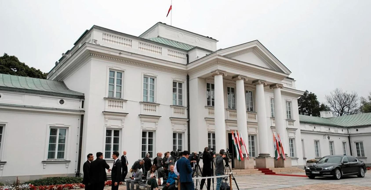 Новини світу - У Польщі знешкодили дрон, який літав над урядовими будівлями