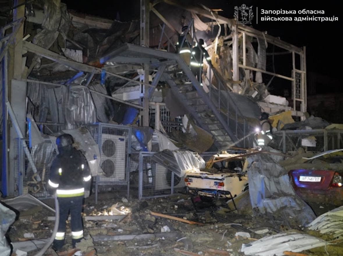 Новини України - У Запоріжжі два влучання, тисячі людей без світла