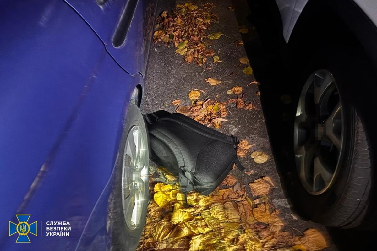 Агентка РФ намагалася підірвати авто поліцейського у Дніпрі