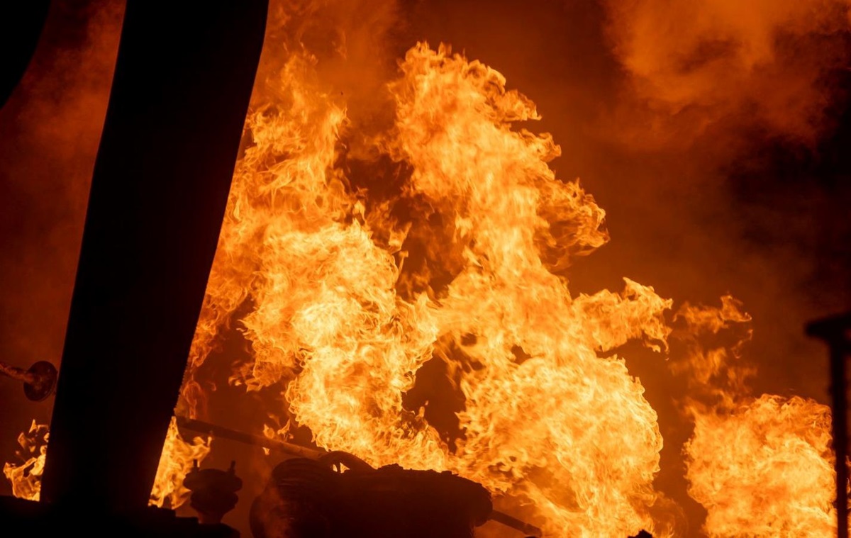 Атака дронів на Харків: спалахнула пожежа на цивільному підприємстві