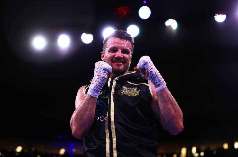 Новини спорту - Британський боксер оцінив шлях Ломаченка у професійному боксі