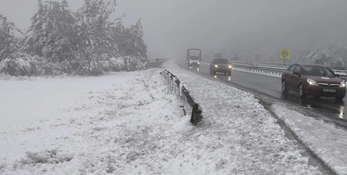 Через стихію на Балканах тисячі людей залишилися без світла й води