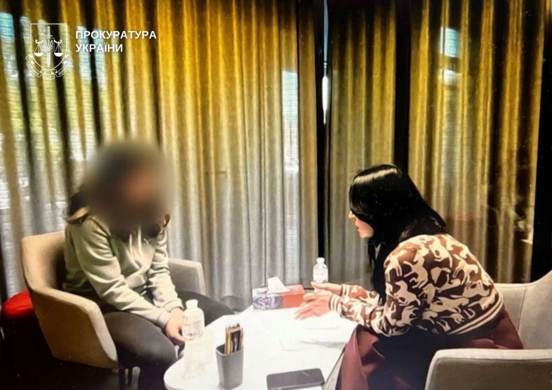 Допомагала ґвалтувати власну доньку: судитимуть жінку та її співмешканця