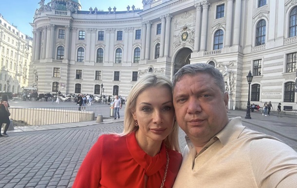 Ексдепутатку Кормишкіну, її чоловіка та сина зняли з літака Кишиневі