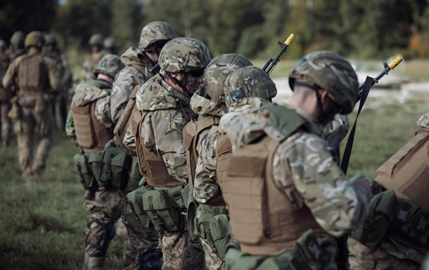 Контракт 18-24 розширять на всі бойові підрозділи