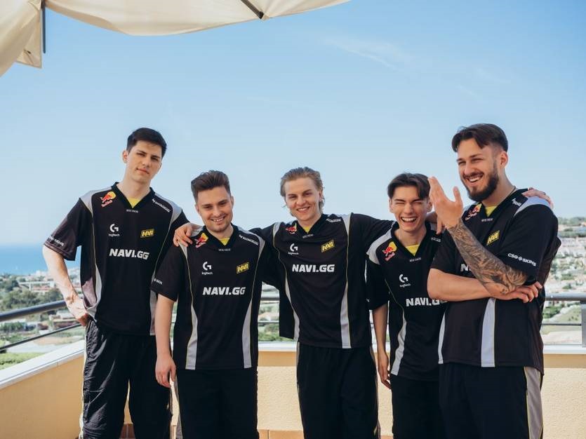 NaVi з неймовірною перемогою над Aurora виходять із групи TWC-2025