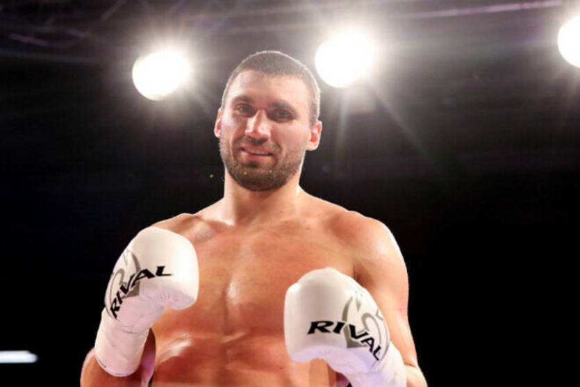 Новини спорту - Неймовірна серія: український супертяж здобув 16 перемог на профі-рингу