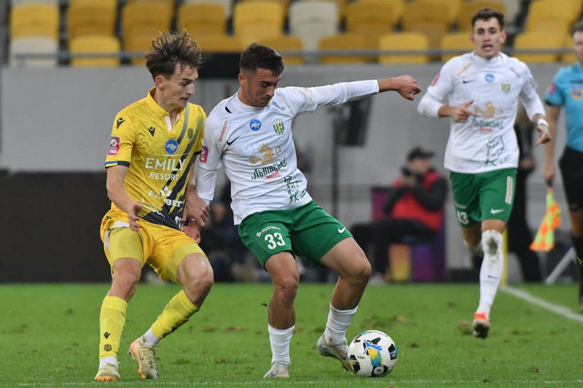 Новини спорту - Нова версія львівського дербі: Рух і Карпати об’єдналися і вийшли на поле