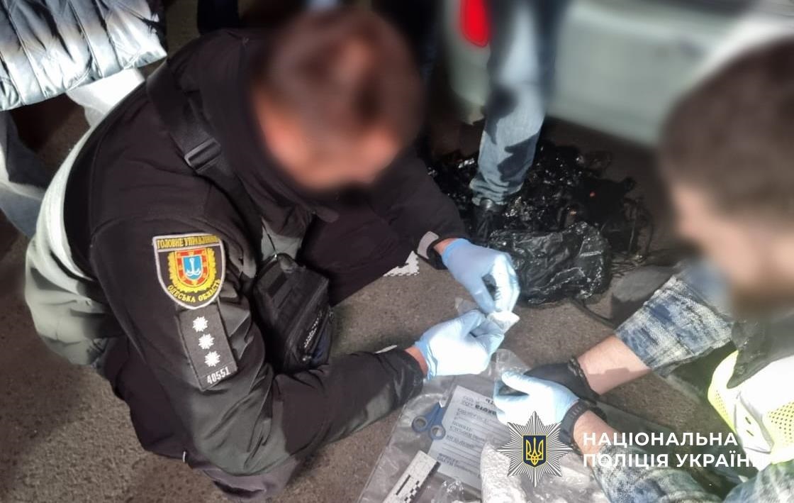 Поліція ліквідувала канал постачання кокаїну з Іспанії до України