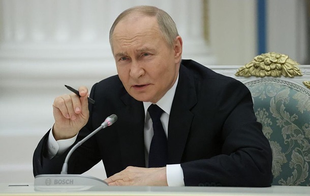 Новини світу - Путін відреагував на заяву Трампа про "паперового тигра"