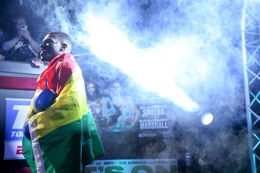 Новини спорту - Річард Коммі проведе другий бій після вересневого