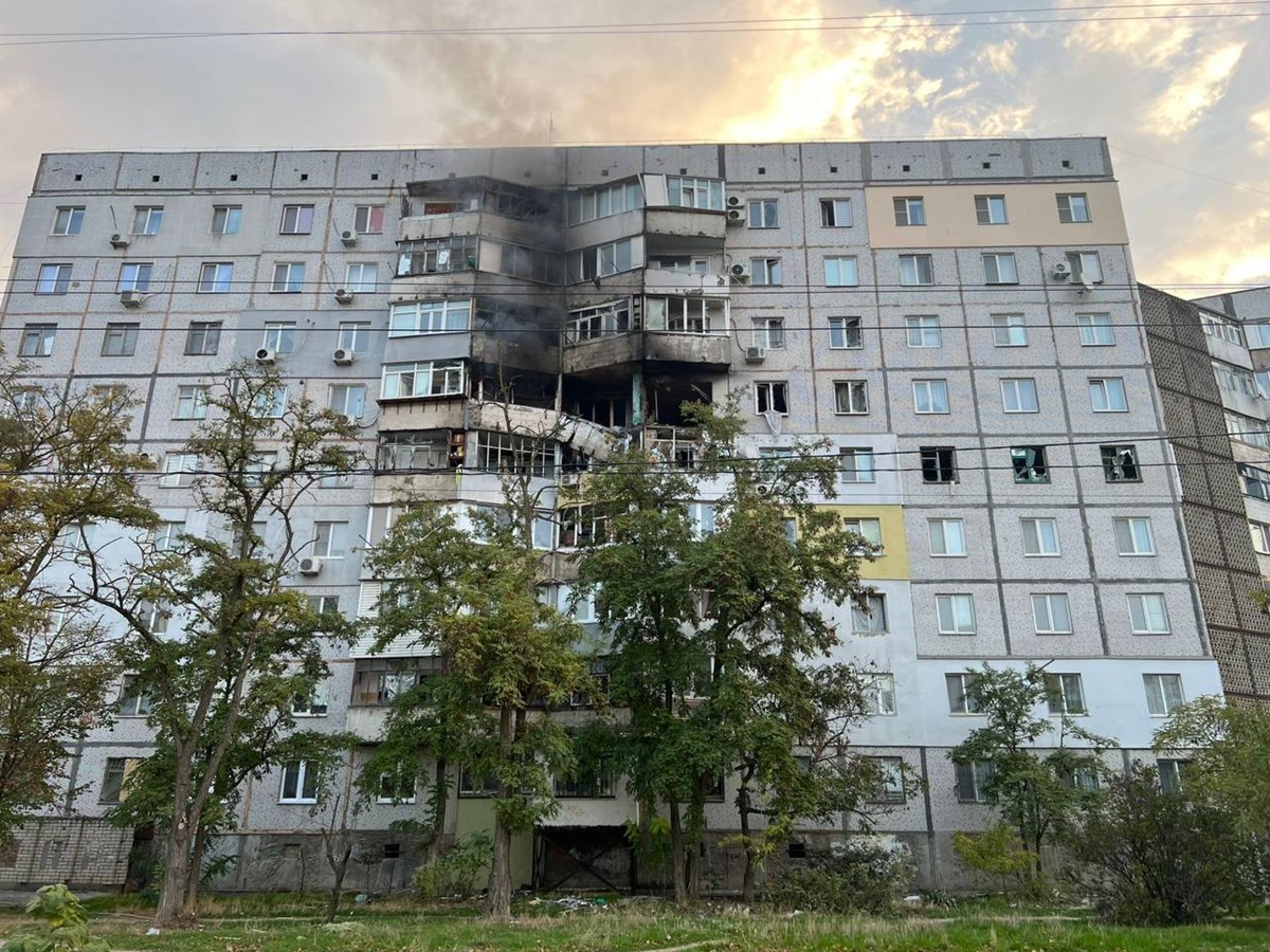 Росіяни вдарили по Херсону, восьмеро поранених