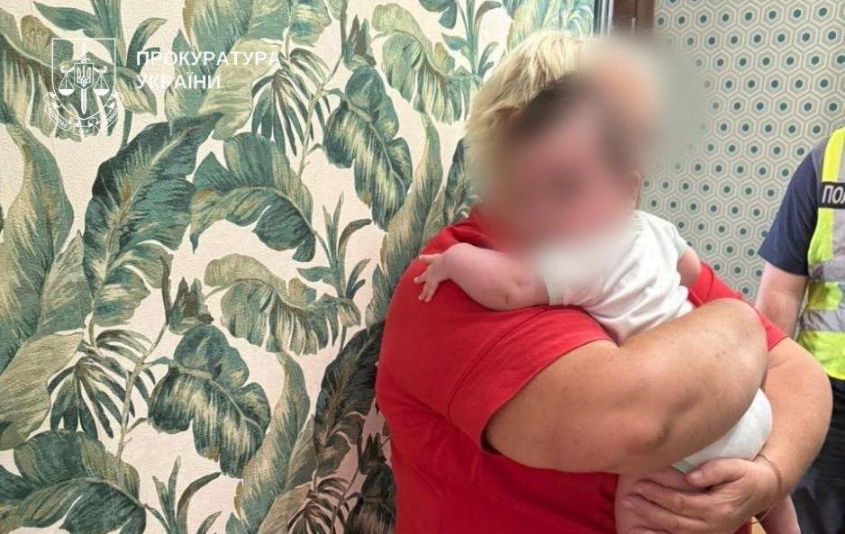 Новини Києва - Скандал з сурогатним материнством: у Києві викрили спробу продажу немовля