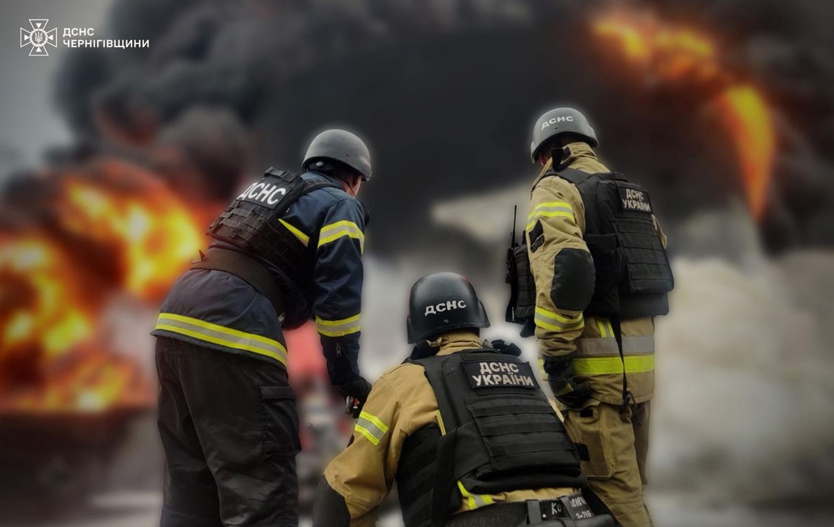 Новини України - Удар по нафтобазі в Прилуках: вирує сильна пожежа