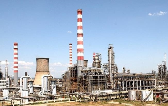 В Румунії стався вибух на заводі російського Лукойлу: є потерпілий