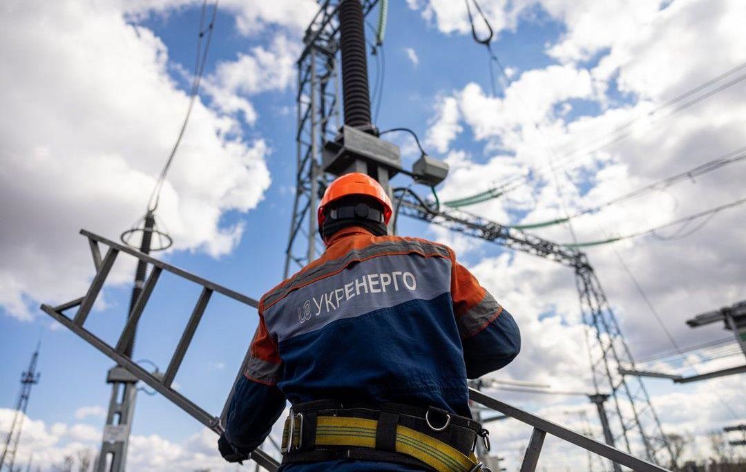 Відключення світла діють у 12 областях – Укренерго