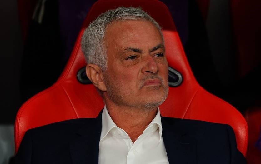 Новини спорту - Вірусна навала атакувала гравців і тренерів Бенфіки перед грою з Порту