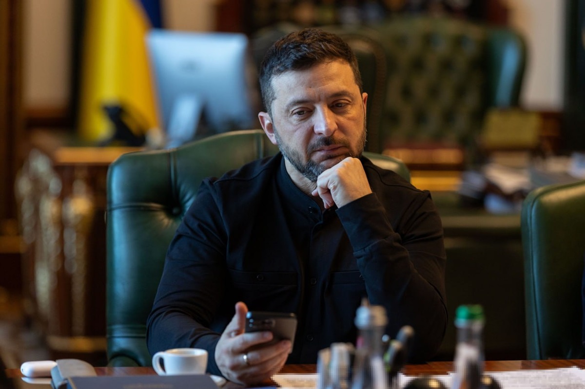 Зеленський обговорив із Макроном посилення ППО