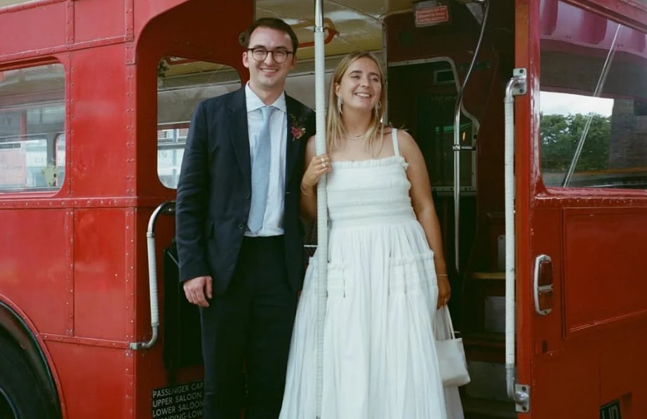 Зірка Гри престолів Айзек Гемпстед Райт одружився