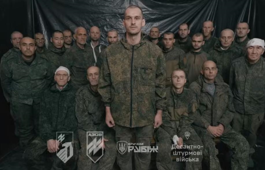 Бійці Азову взяли в полон 21 російського солдата