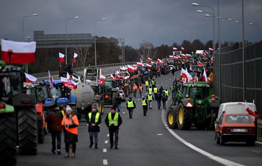 “По всій країні”: польські фермери анонсували чергові протести