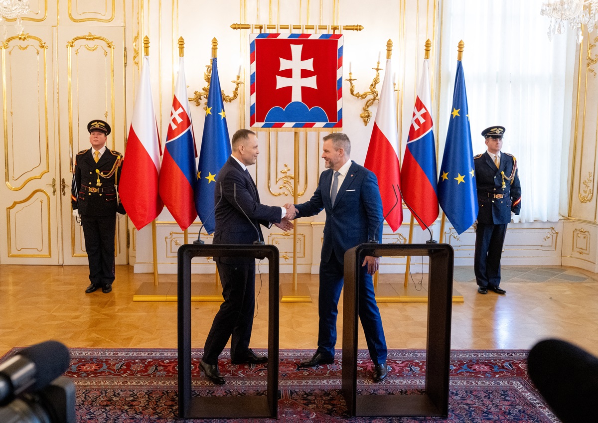 Польща хоче постачати американський газ Словаччині і Україні