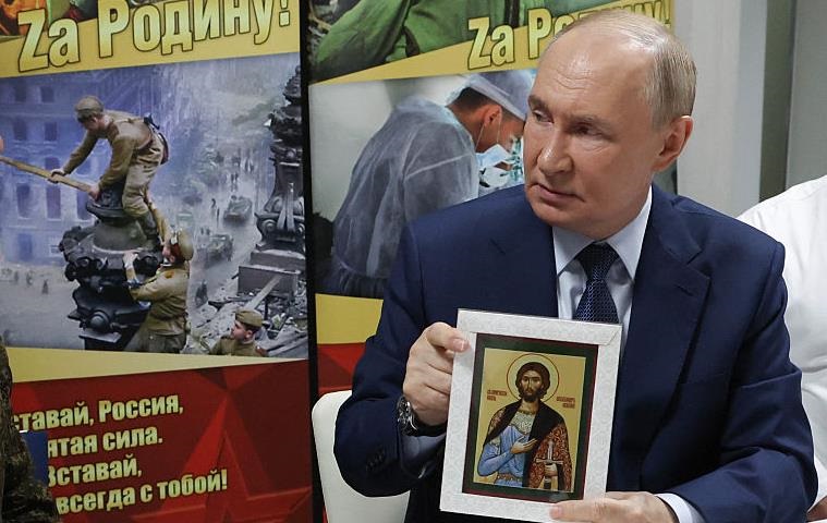 Путін запровадив в РФ цілорічний призов до армії