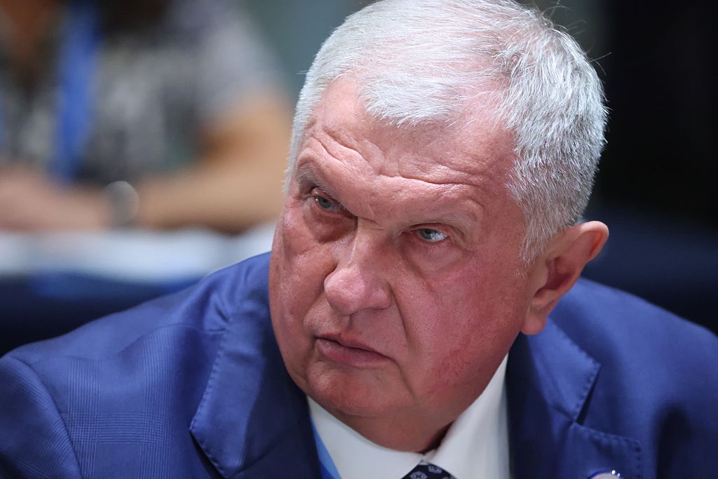 Роснєфть урізала виплати акціонерам піля санкцій США