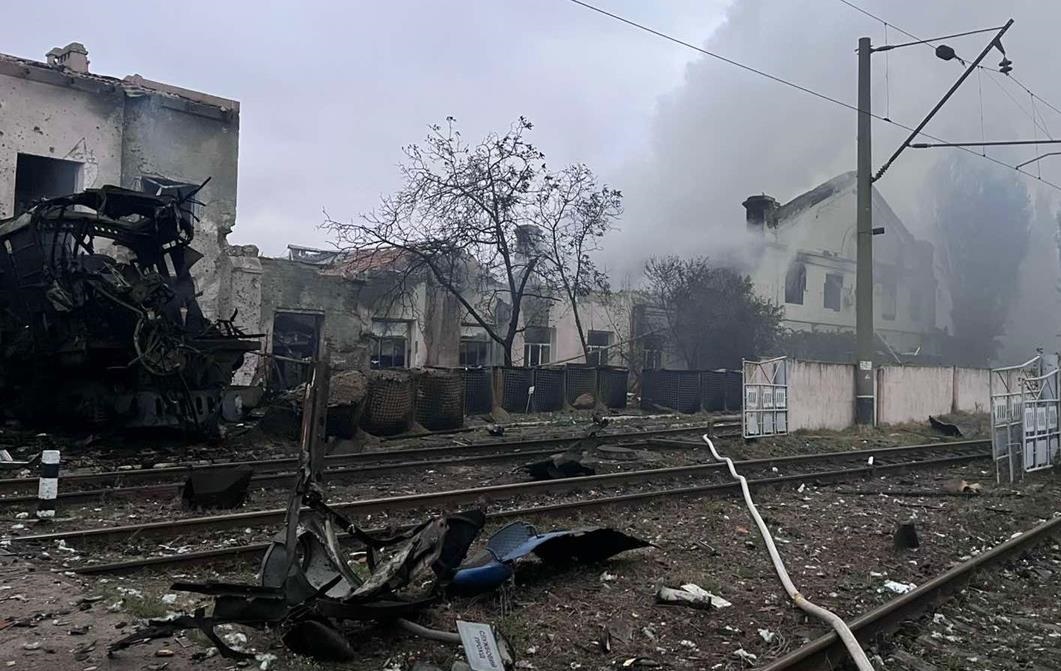 Укрзалізниця скасувала деякі поїзди через бойові дії