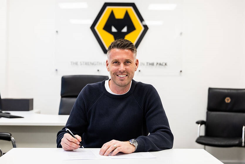 Новини спорту - Вулвергемптон і Роб Едвардс офіційно заручені