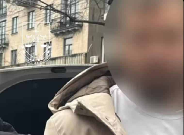 Затримано шахраїв, які прикривалися “зв’язками” в ОП