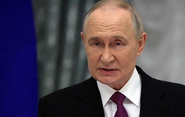 Путін прокоментував можливість повернення РФ до G7