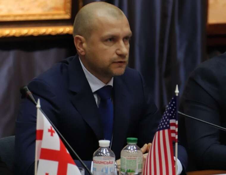 Квартири на Печерську та таунхауси в Ужгороді як оточення голови Центру судових експертиз Свінціцького збагатилося на мільйон доларів