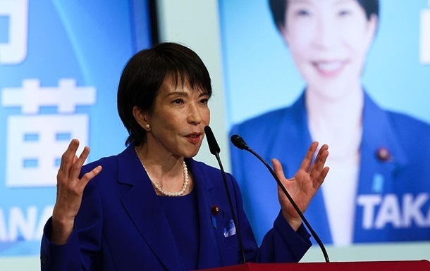 Прем’єрка Японії розпустила нижню палату парламенту