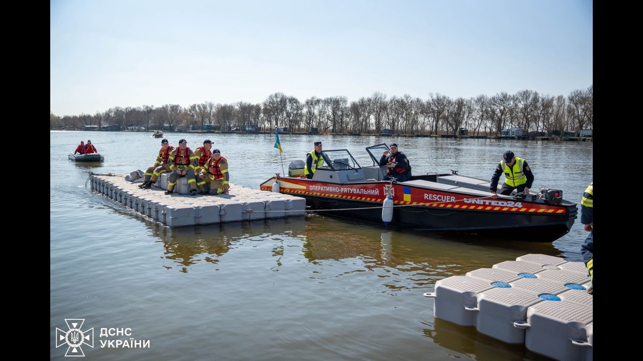 Рятувальники Одещини та Черкащини відпрацювали спільні дії на воді.
