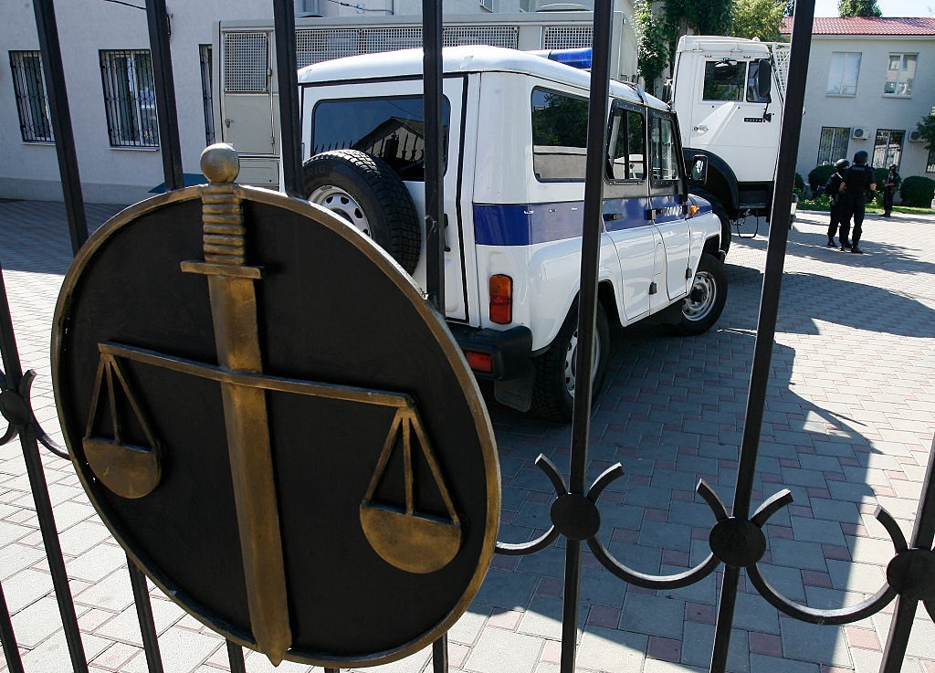 Незаконно ув’язнював полонених: підозру отримав ще один російський суддя